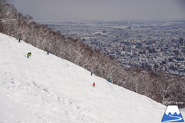 札幌藻岩山スキー場 『青空』が最高に似合うゲレンデ☆